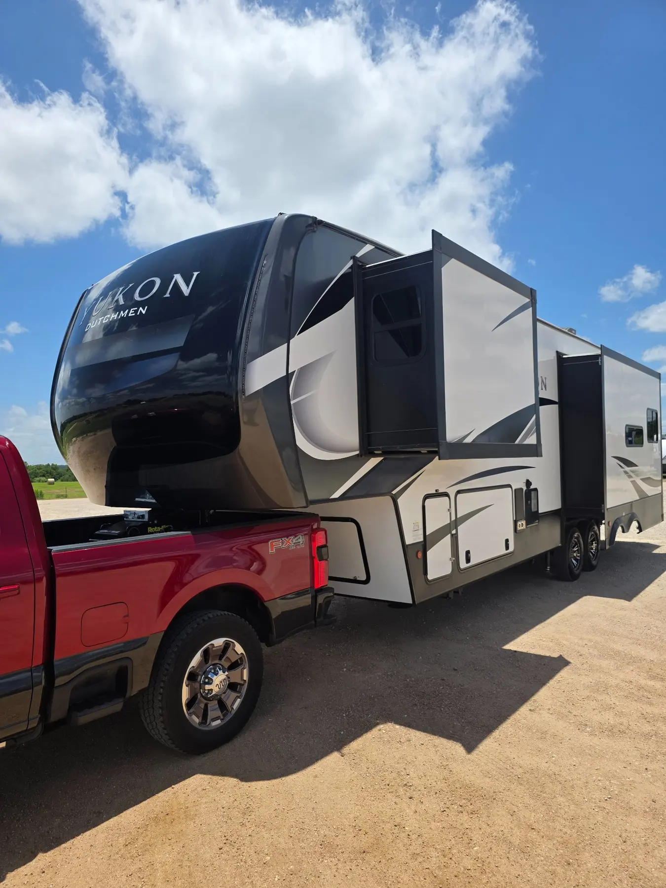 Fifth wheel inventory at Legacy RV Sales