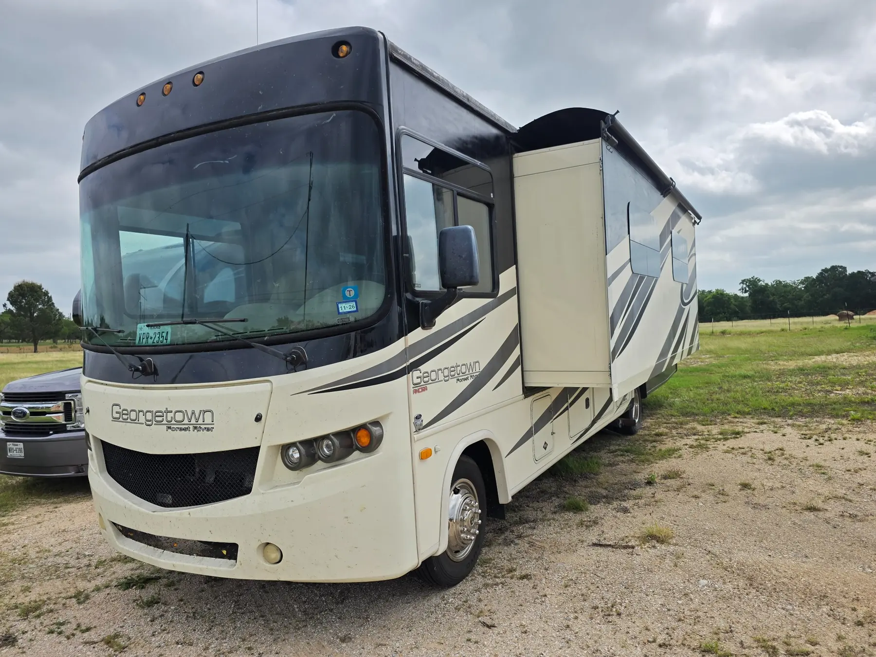 2014 Forest River Georgetown 335DS Class A motorhome exterior