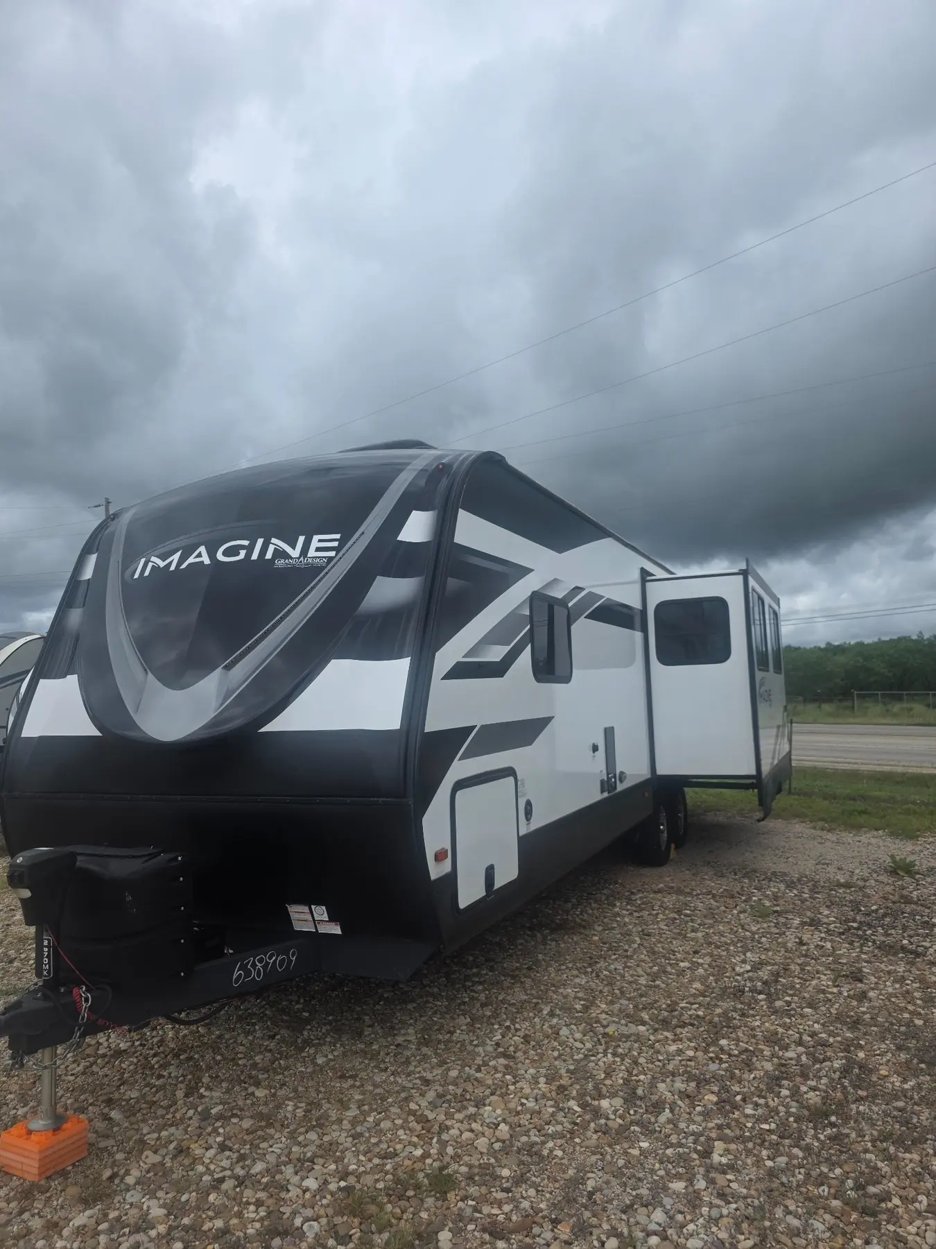2020 Grand Design Imagine 2670MK front exterior