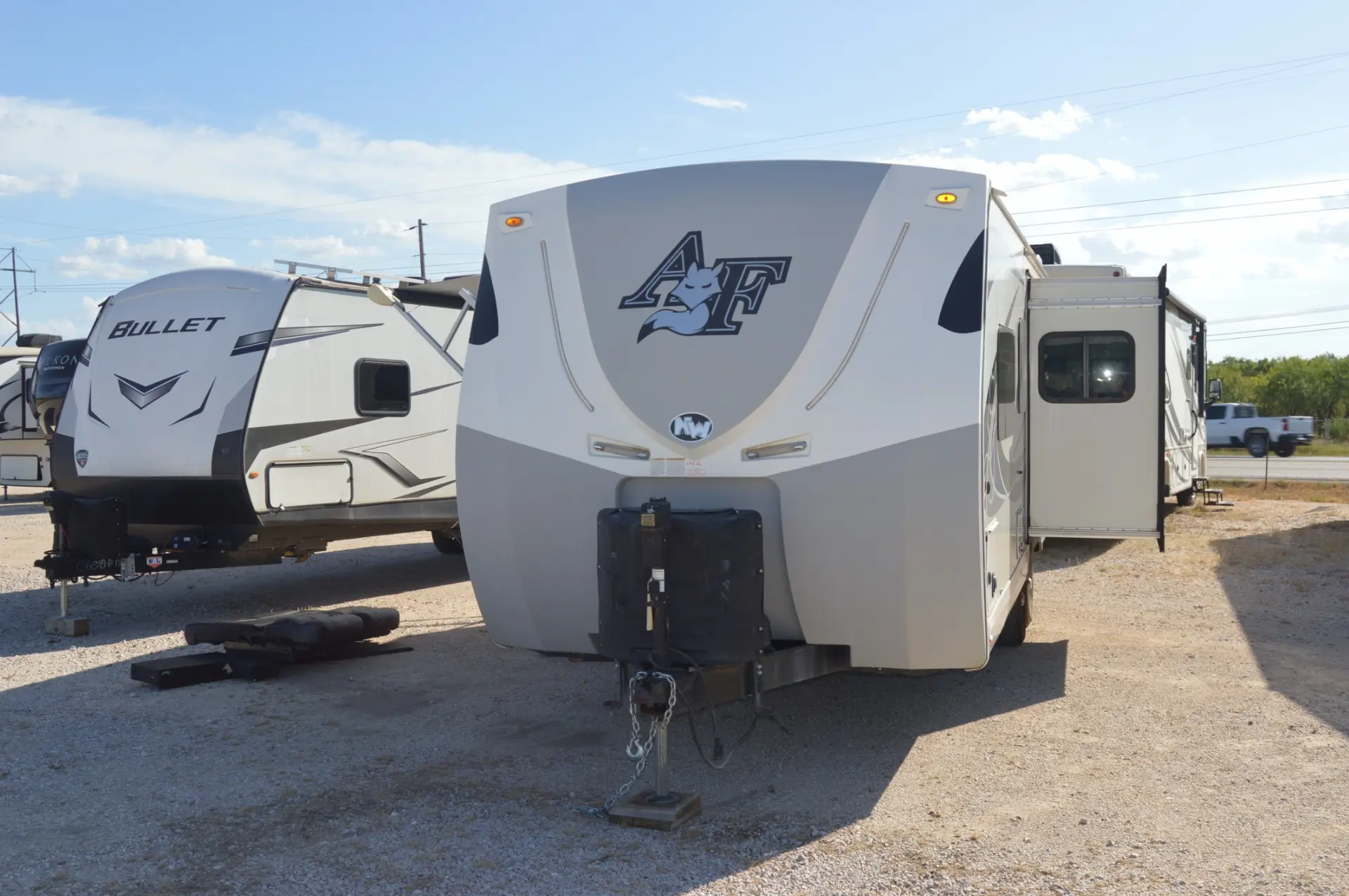2021 Northwood Arctic Fox North Fork 25R travel trailer exterior